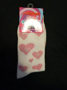 Ardene Styles White Socks with Pink Heart Pattern - Picture 1 of 2