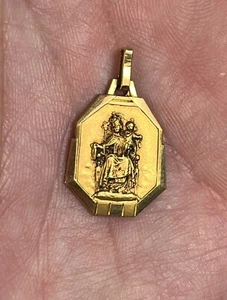 Ancienne Médaille Christ Sacré Coeur de Jésus Vierge Couronnée Plaquée Or Oria 7 - Picture 1 of 3