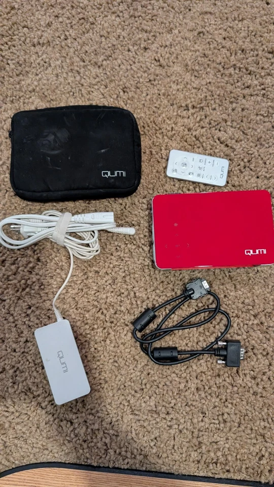 Vivitek Qumi HD pocket Projector Q5 RD - Image 1 of 1