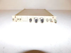 ESCÁNER DE PUERTA STANFORD RESEARCH SYSTEMS SRS SR200 (JCC61) - Imagen 1 de 8