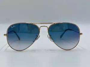 Occhiali da sole Ray Ban Aviator oro RB3025 001/3F blu chiaro sfumato unisex 58 mm - Foto 1 di 6