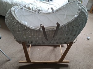 big w moses basket stand