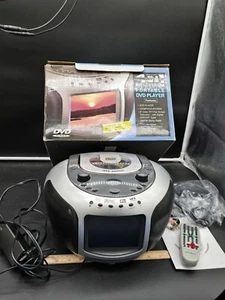 HOME ACCENTS RADIO/TV portatile DVD/CD/AM FM - Foto 1 di 5