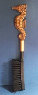 Cepillo de zapatos largo mango hipocampo DE COLECCIÓN SEAHORSE ¡Limpio 28 cm de longitud total!!! Foto 1 de 4