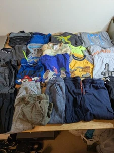 Lote de ropa para niños talla 5 21 piezas camisas pantalones cortos conjuntos suéteres camisetas - Imagen 1 de 9