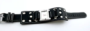 Dickies Analog Wristwatch with a Buckle Band and Quartz Movement - Picture 1 of 5