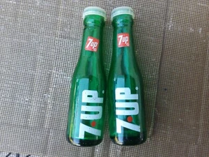2 Vintage 7UP Bottle Salt & Pepper Shakers Soda Advertise Collect Kitchen Decor - Picture 1 of 4