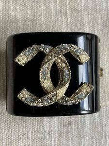 CHANEL 16A Resin & Faux Pearl Cuff DAMAGE PLEASE READ - Picture 1 of 8