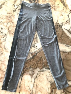 Victoria's Secret Fashion Legging Grey Small Faux Leather Side NWT - Imagem 1 de 4