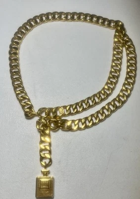 CHANEL винтажный Coco духи подвеска мотив двойной цепи ремня золотая пластина - Изображение 1 из 4