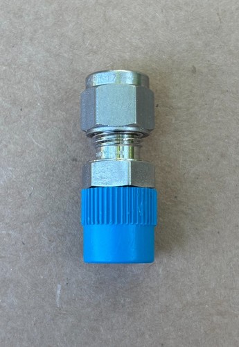 Raccord Swagelok SS-6M0-7-4RP - Femelle 1/4 BSP Vers Tube 6 Mm - Lot De 2 - Neuf