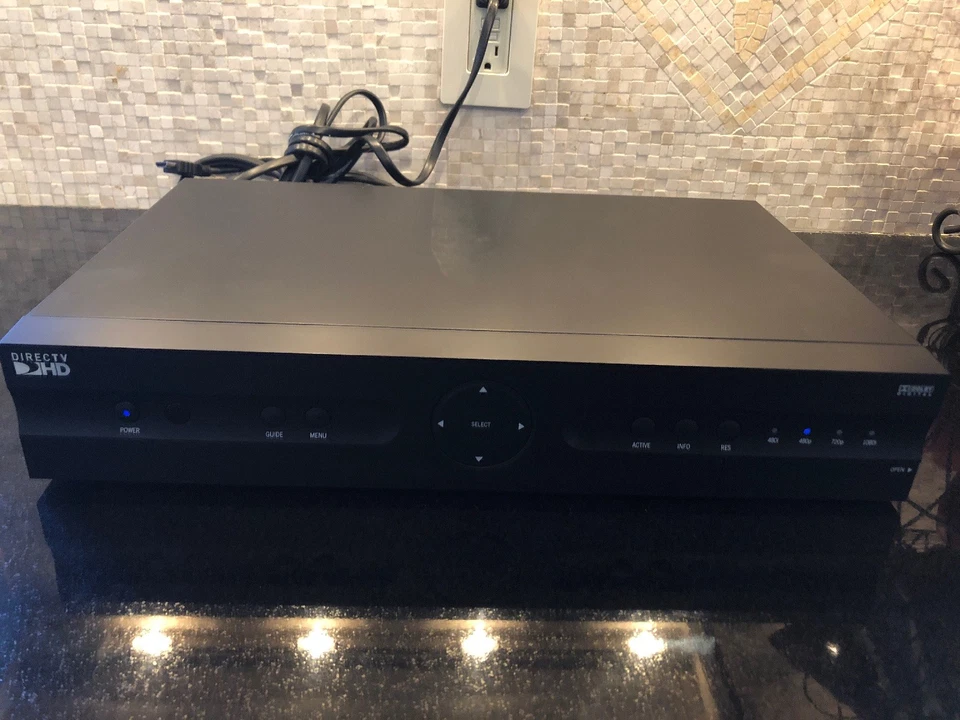 Mint DirectTV Direct TV H24 HD Sat TV Dolby Digital Receiver with Remote - Image 1 of 4