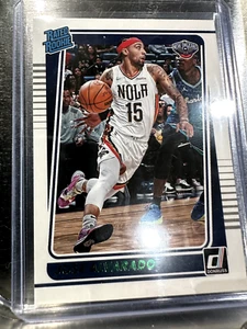 2021-22 Panini Chronicles Verde José Alvarado #300 Novato RC FIBA Puerto Rico - Imagen 1 de 2