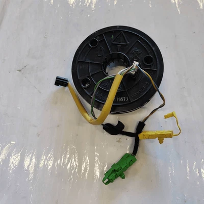 Contact spiralé de l'airbag  MERCEDES-BENZ Classe C (W/S203) 240 V6 Ber. - Photo 1/4