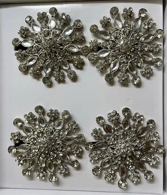 Juego de 4 servilleteros medallón con diamantes de imitación de plata Navidad nuevos en caja Foto 1 de 3