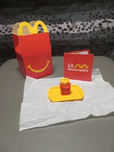 Lil McDonalds Happy Food Juguete #1 Bandeja con Caja de Papas Fritas con Caja Nuevo en Caja Comida para Niños - Imagen 1 de 4
