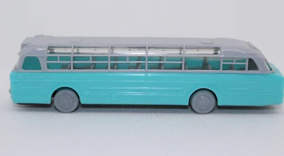 dm1413, RAR Alter HERR ex. DDR Ikarus 55 BUS Reisebus graue Räder himmelblau TOP - Bild 1 von 4