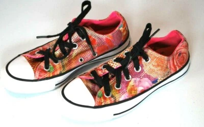 Converse Chuck Taylor All Star Women's Digital Floral Ox 553298F Size 5. - Image 1 of 4