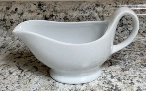 Cooks jcp home Cafe White Porcelain Gravy Boat/Sauce Pitcher - Bild 1 von 5