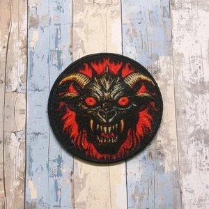 Distintivo Criptide Patch Capra Iron-on Applique, Mito Leggenda Folklore Paranormale - Foto 1 di 19