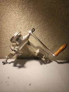 MEAT GRINDER WOOD HANDLE MANUAL 500 - Picture 1 of 7