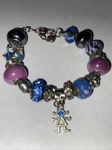 Perlenarmband mit Charm 9 Zoll lang Blautöne - Bild 1 von 4