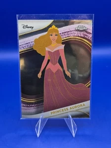 2025 Topps Cromo Disney Princesa Aurora #120 La Bella Durmiente - Imagen 1 de 2