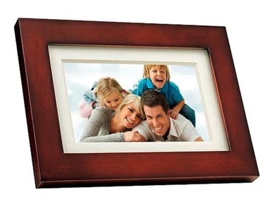 GiiNii 7" Digital Picture Frame - Image 1 of 4