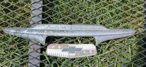 1953 Chevy Bel Air Hood Emblem - Bild 1 von 2