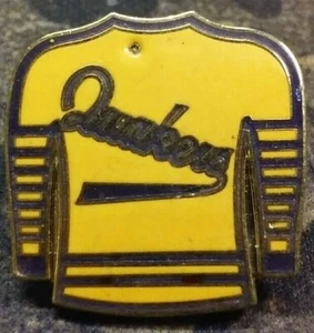 PHILADELPHIA QUAKERS Pin Insignia - Imagen 1 de 3