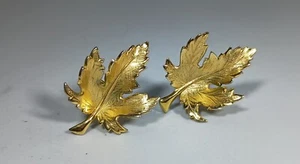 Vintage Classic Giovanni MCM 1960's Gold Tone Leaf Shaped Clip-On Earrings - Picture 1 of 8