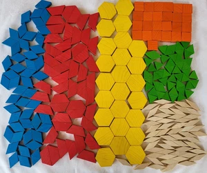 251 Vintage Wooden Wood Geometric Pattern Blocks 6 Shapes & Colors Velvet Sack - Picture 1 of 8