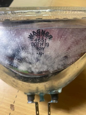 二手 Wagner 4651 密封光束前照灯 Assy 适用于 GMC 雪佛兰 Pontiac Oldsmobile — 第 1/3 张图片