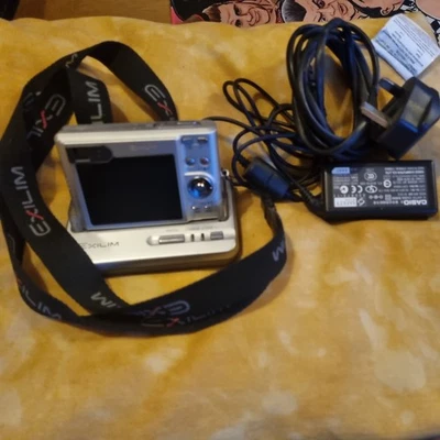 Casio Exilim EX-Z55, 5.0mp, docking station, and power supply  - Image 1 of 4