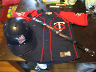MINNESOTA TWINS,1969 LAICH BATTING HELMET,YOUTH Sz. 6 JERSEY,NEW 2-CLIPS LANYARD - Image 1 of 4