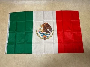 Bandera de México Poliéster con Ojales ✅ Una Cara ✅ Hombre Cueva ✅ 3x5 pies ✅ Nuevo - Imagen 1 de 5