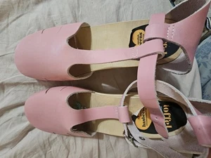 Swedish Hasbeens 480 Baskemolla T-Strap Sandal, EU 41 US 10 Bubble Gum Pink NEW! - Picture 1 of 3
