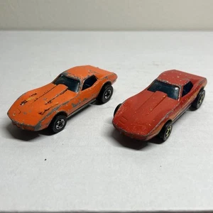 Lotto di 2 Hot Wheels Corvette Stingray vintage 1975 1980 arancione - Foto 1 di 7