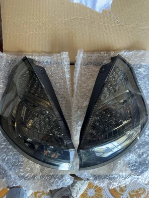 Fari Posteriori LED Fume’  Ford Fiesta   MK7 Dal 2008/2013 - Immagine 1 di 4