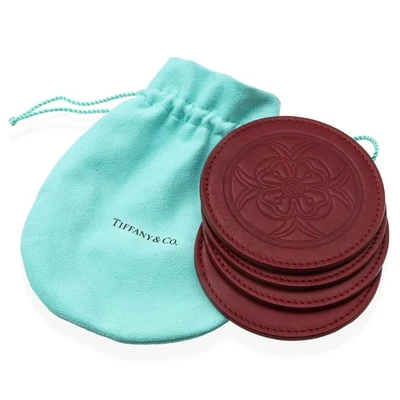 Tiffany & Co. Juego de 4 posavasos de cuero granate en relieve Fordham University Foto 1 de 4