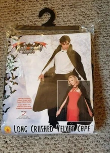 ADULT HALLOWEEN COSTUME BLACK CRUSHED VELVET CAPE NEW IN PACKAGE ONE SIZE - Picture 1 of 4