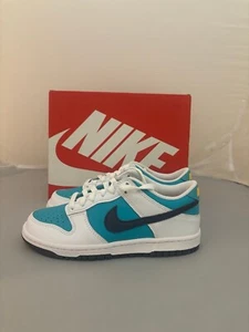 Nike Dunk Low GS dusty cactus thunder blu scarpe da bambino taglia 5Y HF4794 345 - Foto 1 di 5