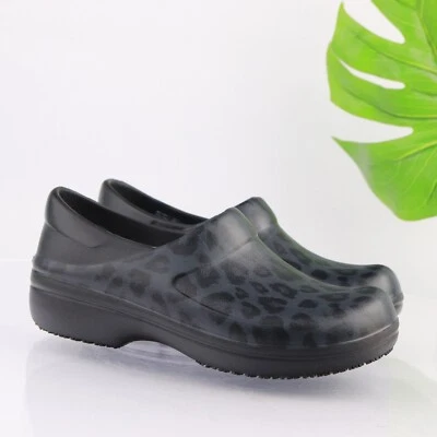 Zueco Crocs Mujer Neria Pro Talla 10 Negro Azul Leopardo Goma Zapato de Trabajo Cómodo Foto 1 de 4