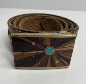 Fibbia per cintura vintage David Stewart ottone legno turchese intarsiato sud-ovest misura 32 - Foto 1 di 5