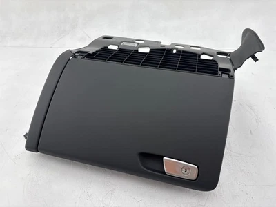 Guantera de tablero A4 2009-2016 compartimento de almacenamiento OEM Foto 1 de 4