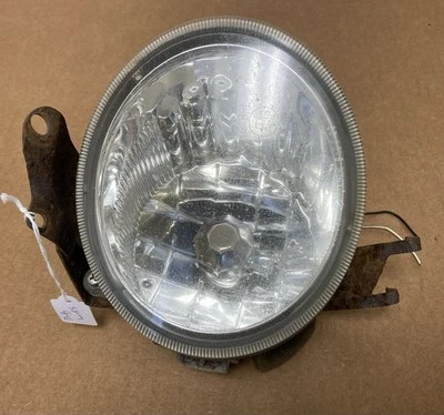 03 04 05 Luz antiniebla delantera lado pasajero derecho Subaru Forester 84501SA100 Foto 1 de 4