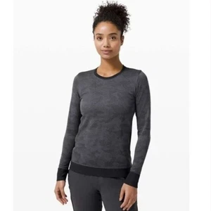 LULULEMON Swiftly Breathe Longsleeve in Vented Camo Black Asphalt - Bild 1 von 6