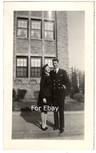 "Cooles Vintage Foto des Militärpaares in Uniform 5 x 3" - Bild 1 von 3