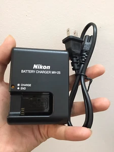 For Nikon Battery Charger MH-25 for D750 D800 D810 D7500 D7200 D7100 D7000 - Picture 1 of 2
