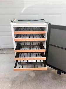 Subzero 424 Wine Fridge manufactured 2019 - Picture 1 of 6
